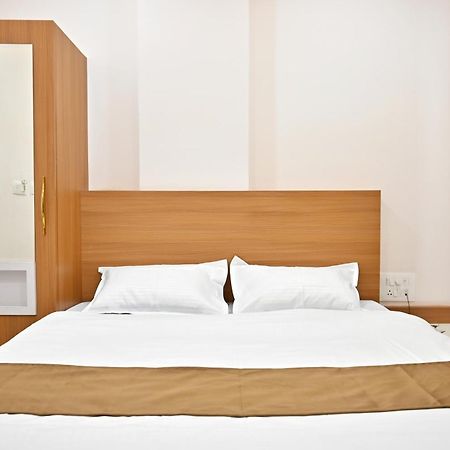 Hotel Serenity Heights Udaipur Exterior foto