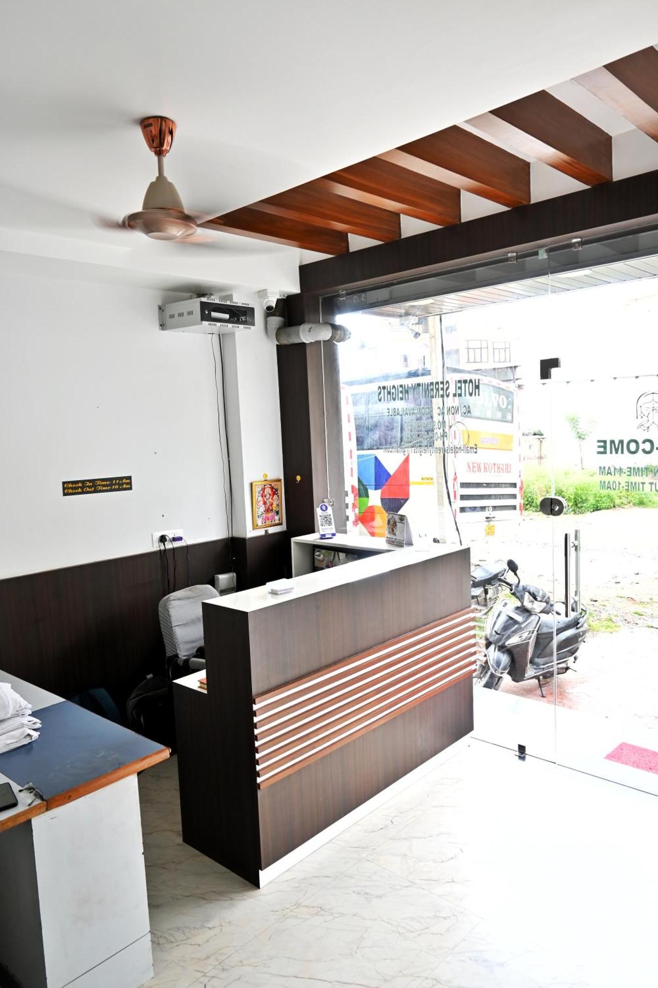 Hotel Serenity Heights Udaipur Exterior foto