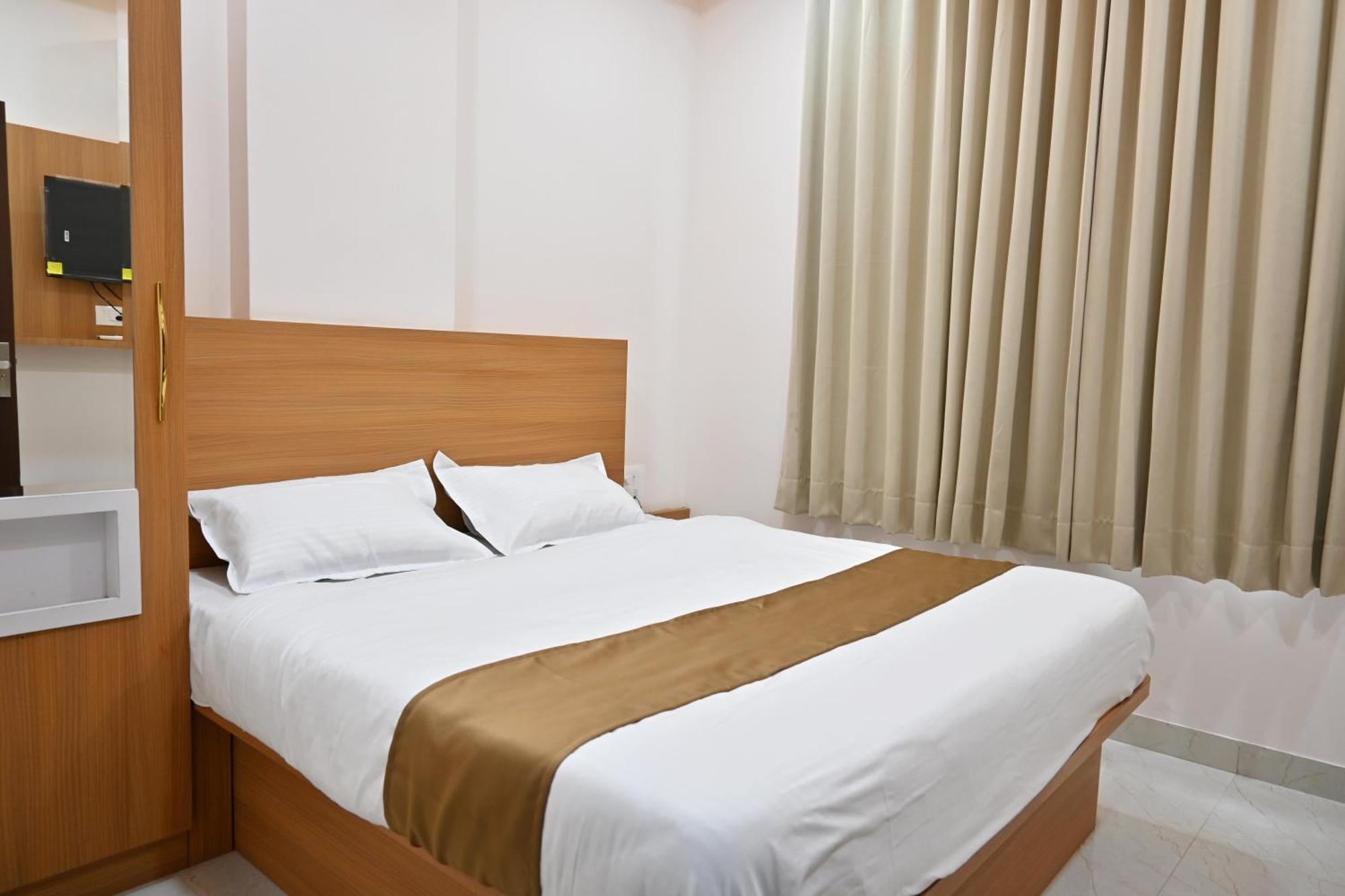 Hotel Serenity Heights Udaipur Exterior foto