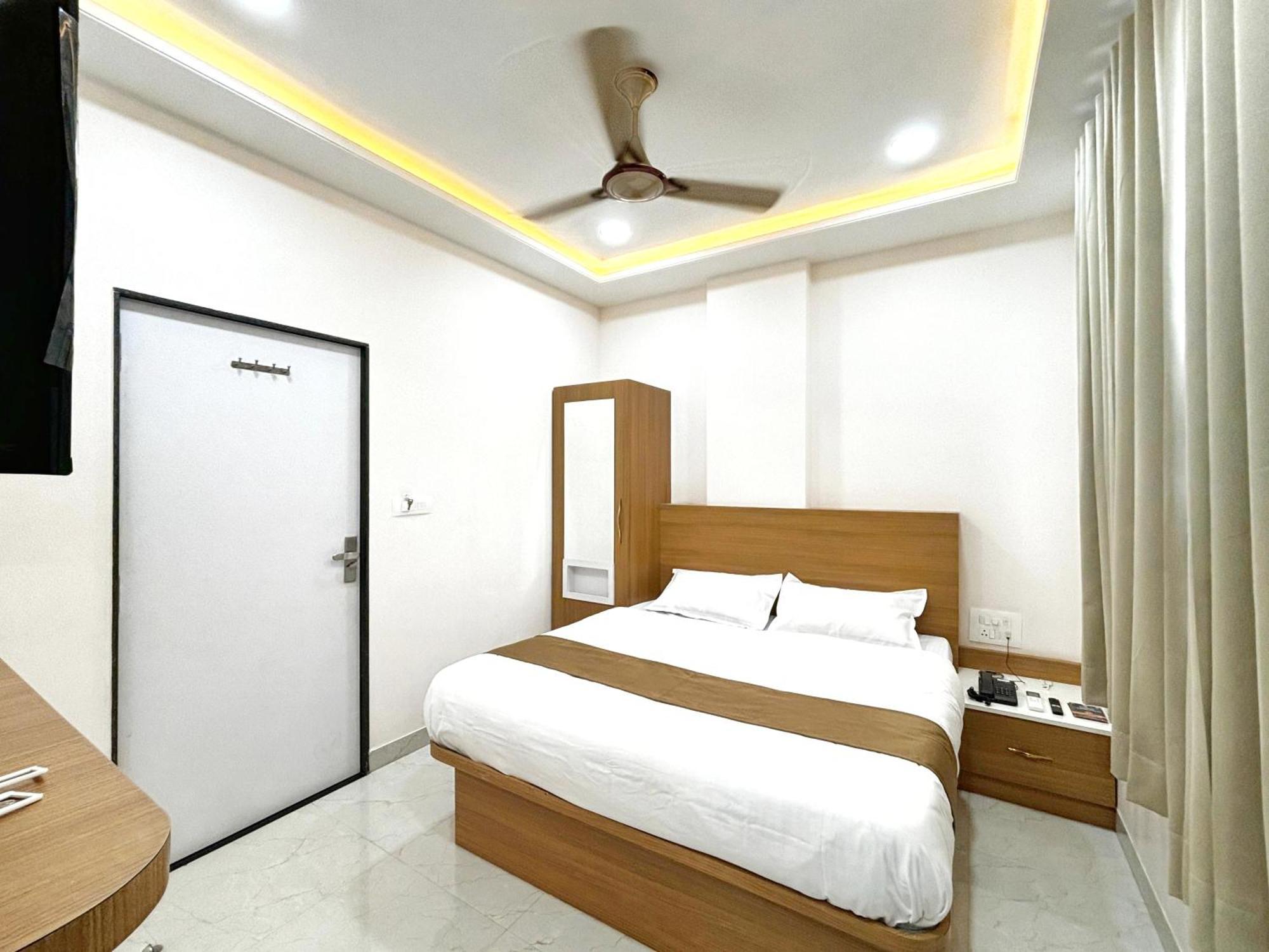 Hotel Serenity Heights Udaipur Exterior foto